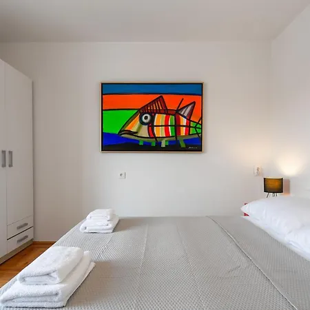 View Apartment *